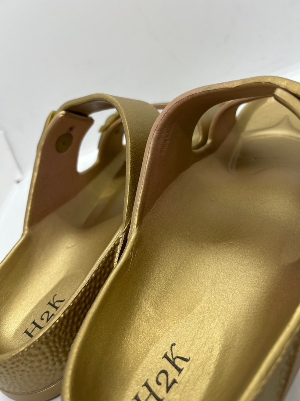 Metallic Gold H2K Womens Lightweight Soft Slides Adjustable Sandals Buddy Sz 11 - Picture 9 of 12